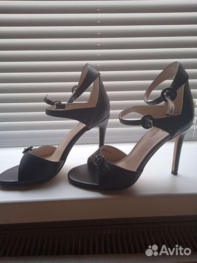 Босоножки женские