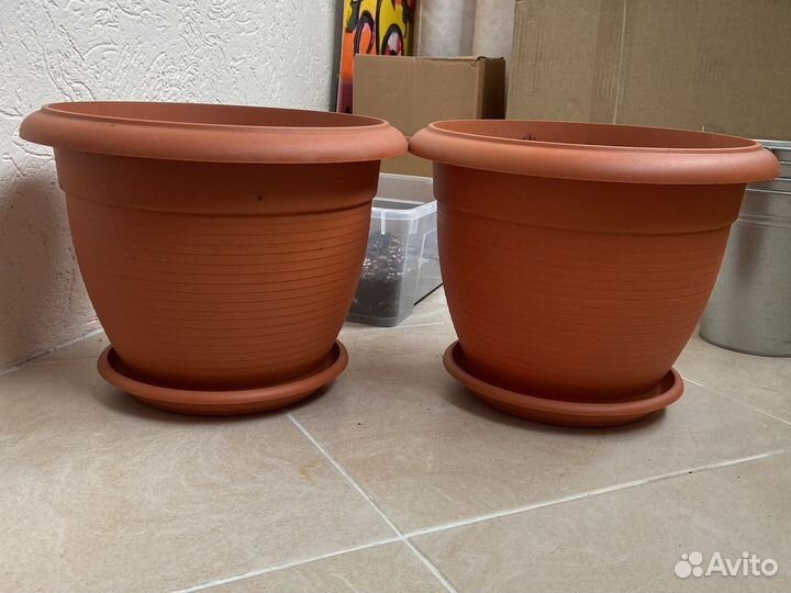 Кашпо и горшок для цветов напольный