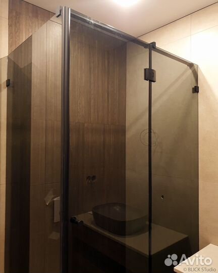 Душевая кабина 90х90 угловая из черного стекла