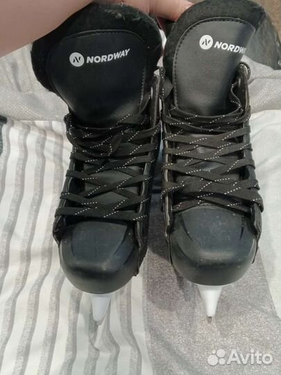 Коньки хоккейные