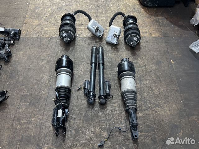 Комплект амотризаторов на Mersedes w219 w211