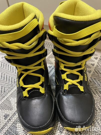 Сноубордические ботинки 34/35