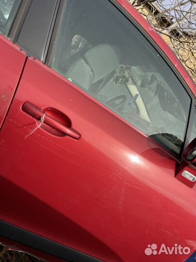 Дверь передняя правая красная citroen c4
