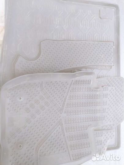 Автомобильные коврики резиновые