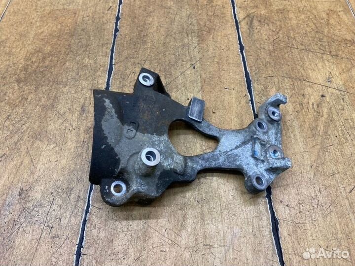 Кронштейн гидроусилителя Honda Civic R18A2 2006