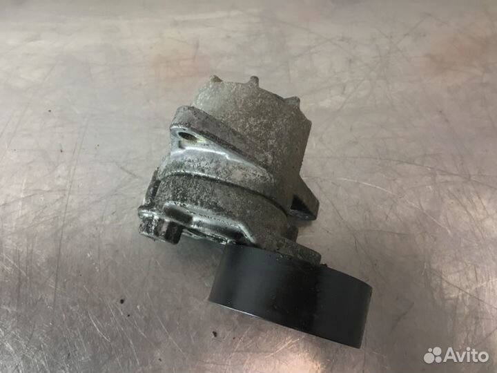 Ролик натяжителя Mercedes Vito W638 OM611 2.2 CDI