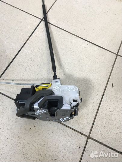 Замок дверной передний левый Chevrolet Cruze