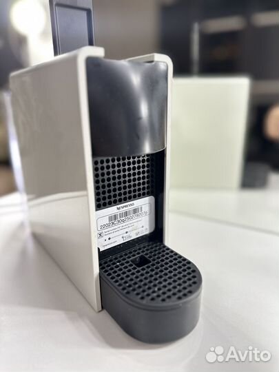 Кофемашина nespresso essenza mini капсульная