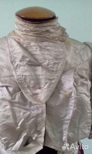 Старинный городской женский наряд 19 век