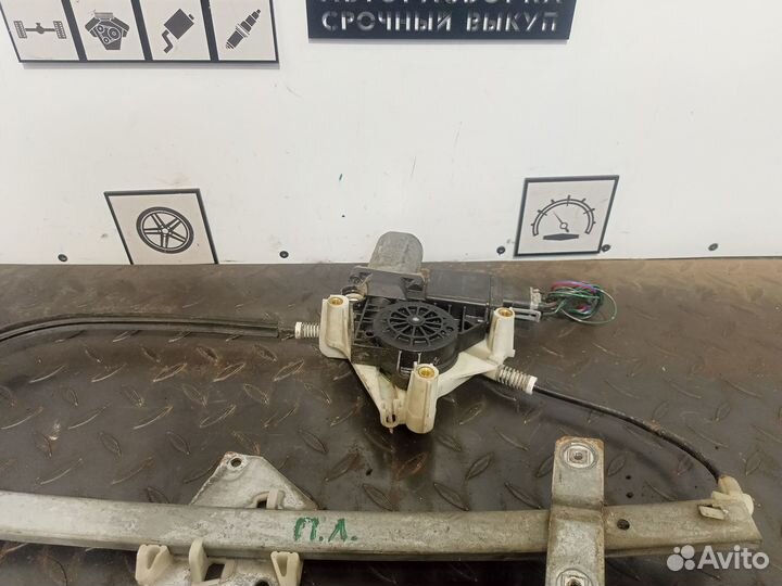 Стеклоподъемник передний Mitsubishi Carisma