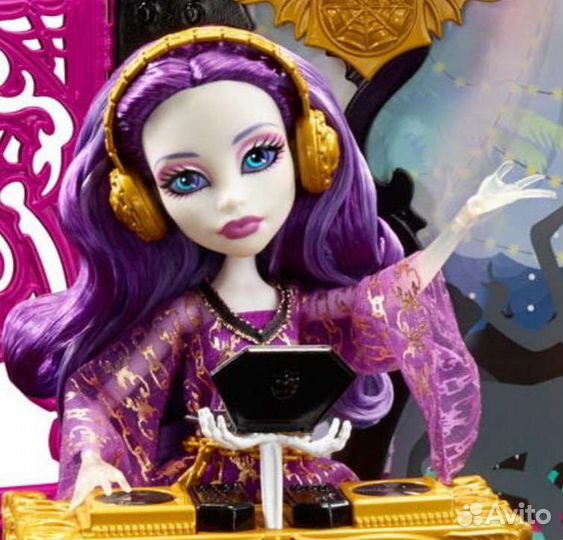 Кукла Монстер Хай Спектра + игровой набор