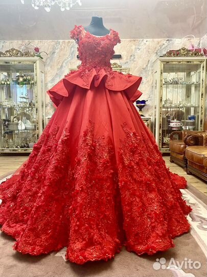 Свадебное платье