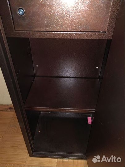 Сейф металлический