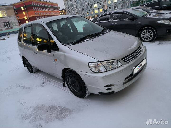 Toyota Corolla Spacio 1.6 AT, 2000, 299 999 км