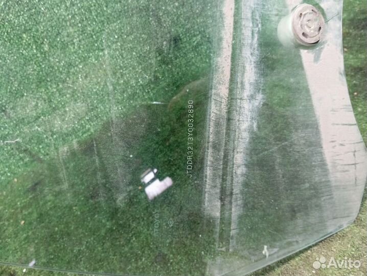 Стекло передней правой двери Toyota Celica T230