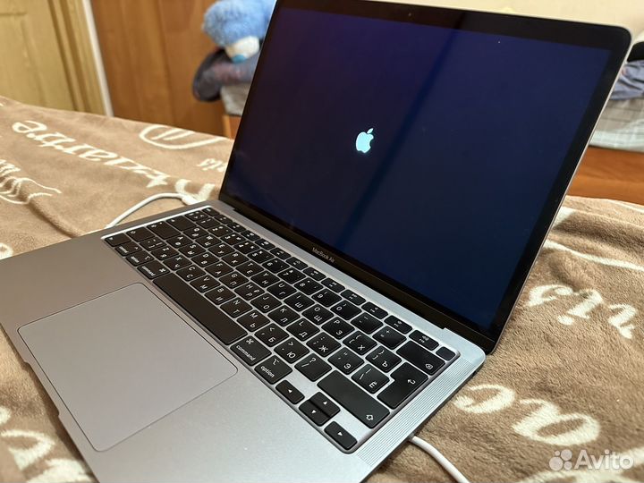 MacBook Air 13 (Retina, 13-inch, 2020)