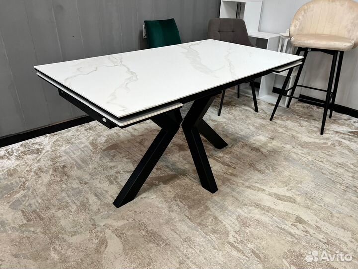 Столы и стулья