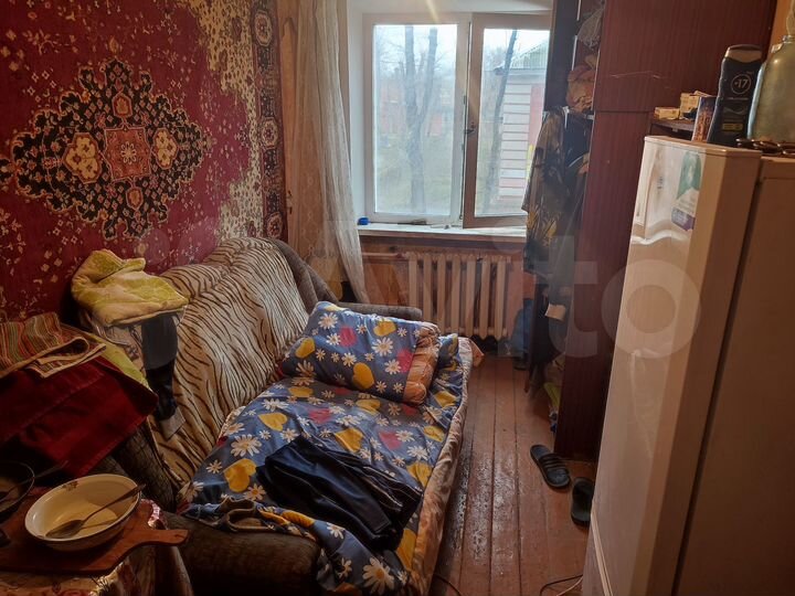 Комната 10 м² в 5-к., 2/5 эт.