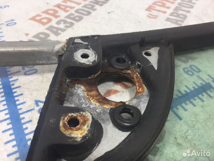 Пежо 307 Форточка передних дверей