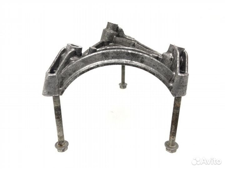 Кронштейн компрессора кондиционера Audi A6 C6 BDW