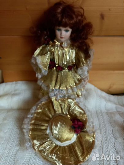 Кукла фарфоровая коллекционная