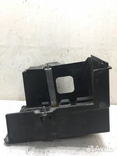 Полка аккумулятора Ford Focus 2 shda 2007