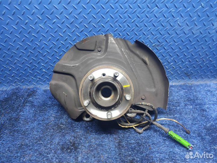 Кулак ступица передний левый Range Rover Vogue 3