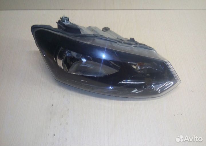 Фара правая Volkswagen Polo 5 хэтчбек 2013г