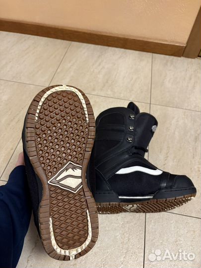 Сноубордические ботинки женские vans 7,5 us