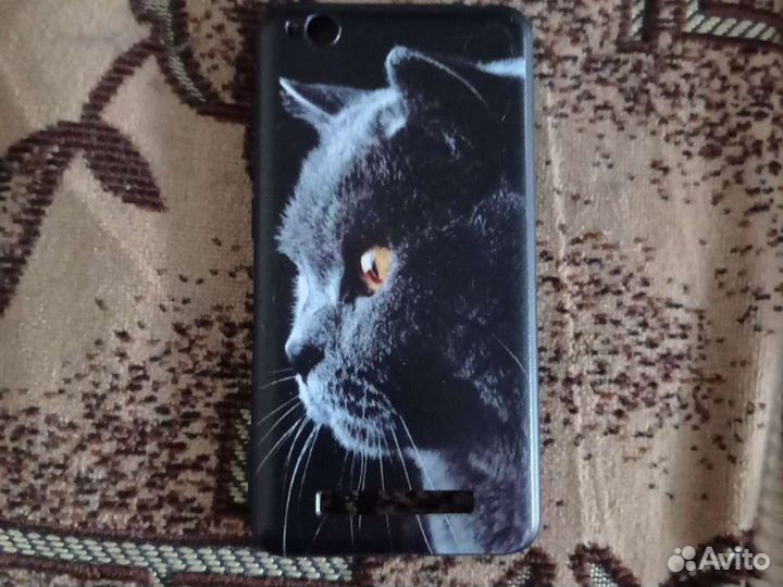 Чехлы на телефон