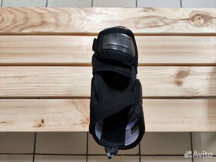 Налокотники хоккейные sr l