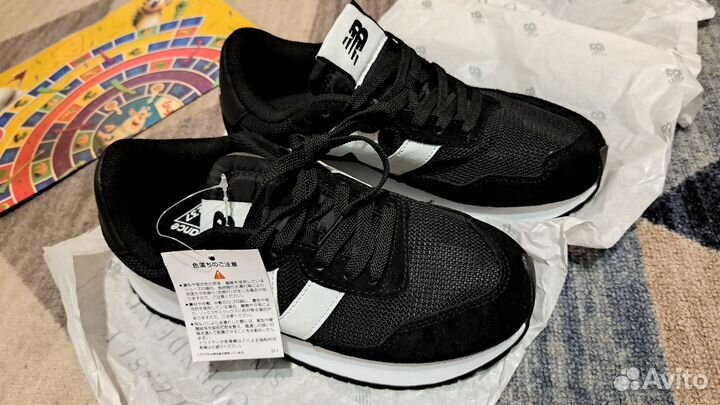 Кроссовки мужские и женские