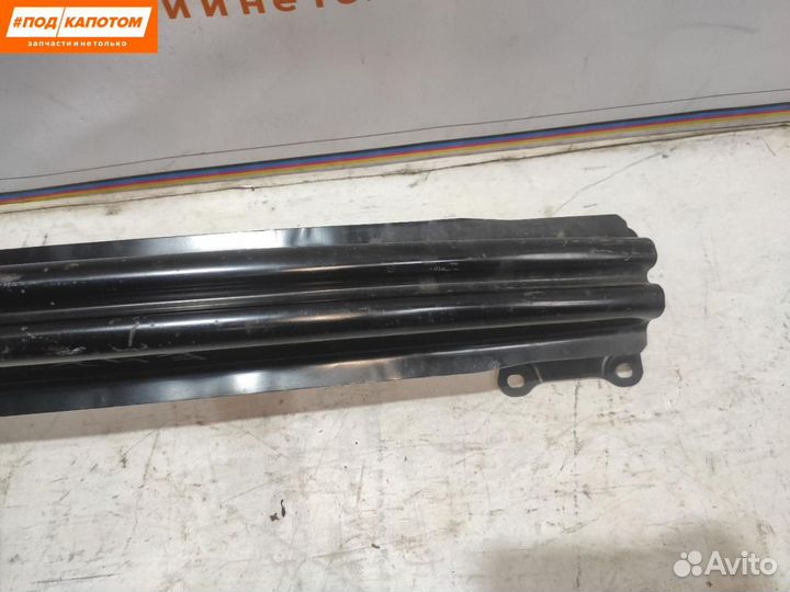 Усилитель заднего бампера Volkswagen Golf 5 2007