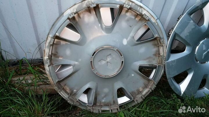 Kолпaки оpигинaльные для Мицубиси Ланcеp 10. R16