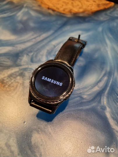 Умные часы Samsung Gear S2