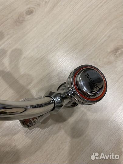 Смеситель для раковины новый crystal