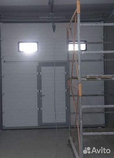 Гаражные ролетные ворота