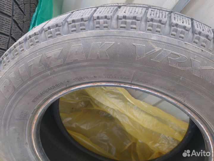 Bridgestone Blizzak VRX 195/65 R15