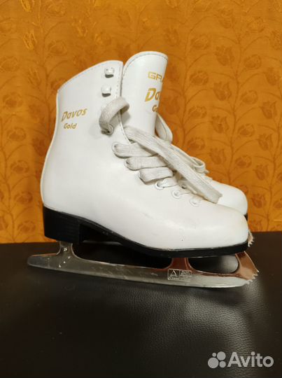 Продам коньки