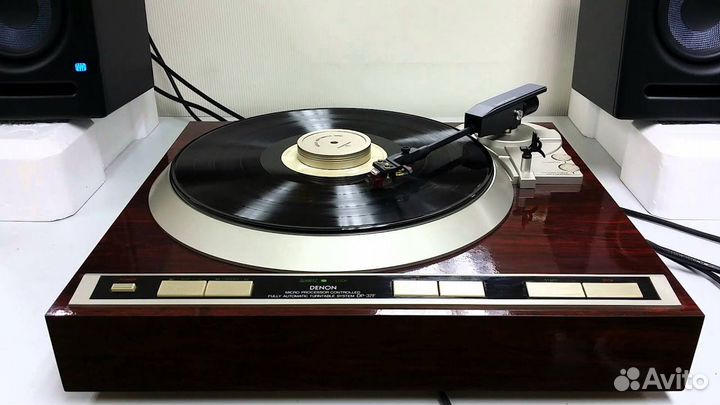 Виниловый проигрыватель Denon DP-37F