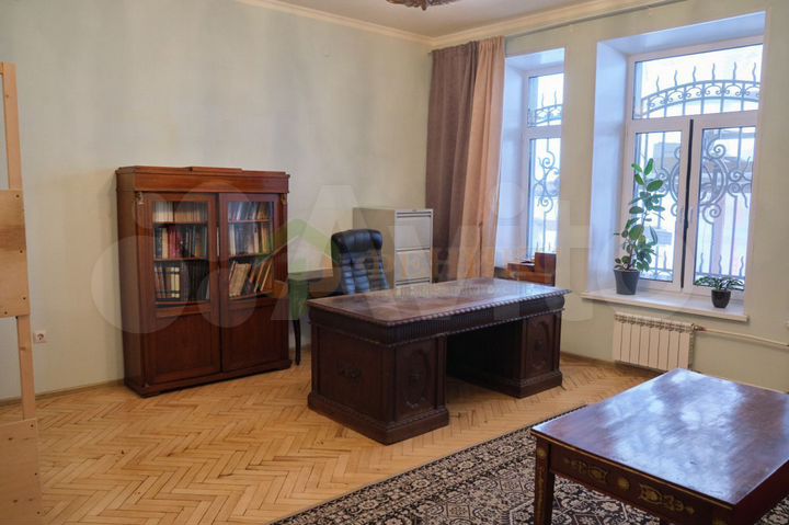 4-к. квартира, 126 м², 2/3 эт.
