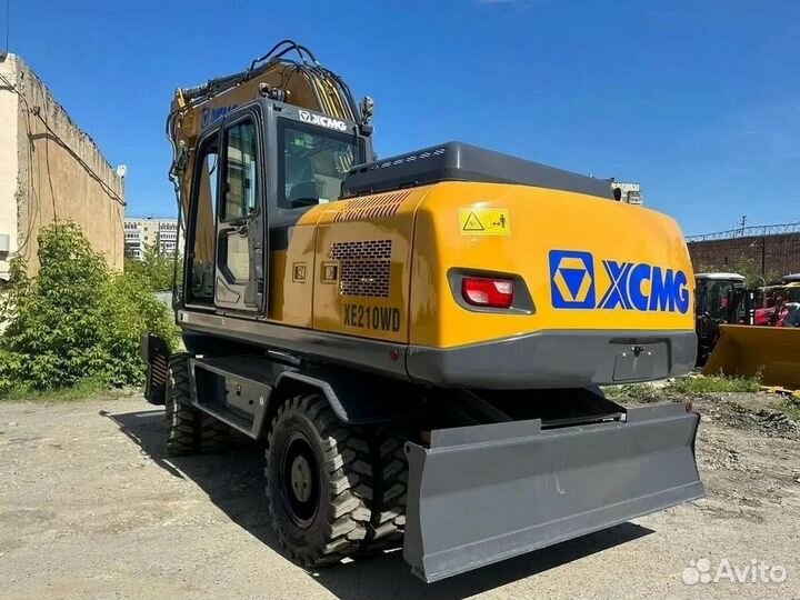 Колёсный экскаватор XCMG XE210WD, 2023