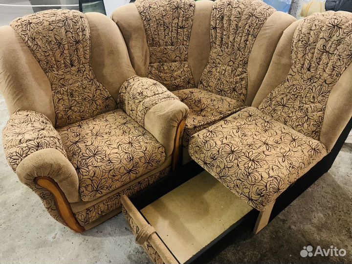 Продам кресло и часть дивана