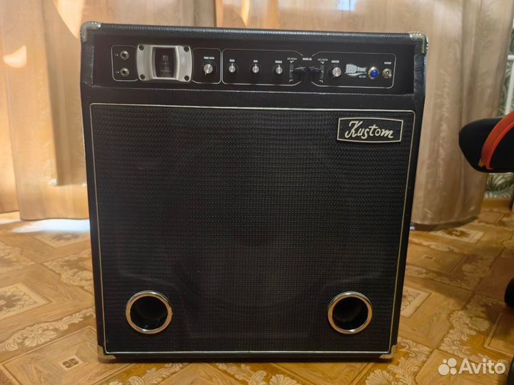Басовый комбоусилитель kustom DE100-115