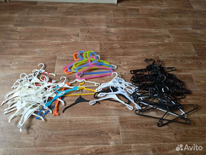 Вешалки для одежды