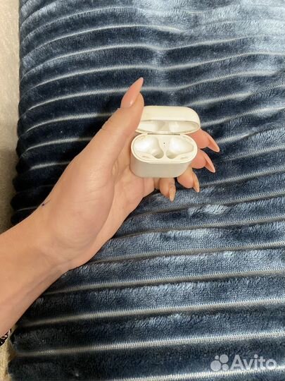 Оригинальный кейс от airpods