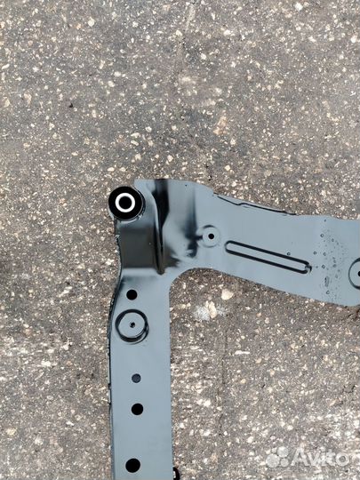 Nissan Qashqai J10 подрамник передний