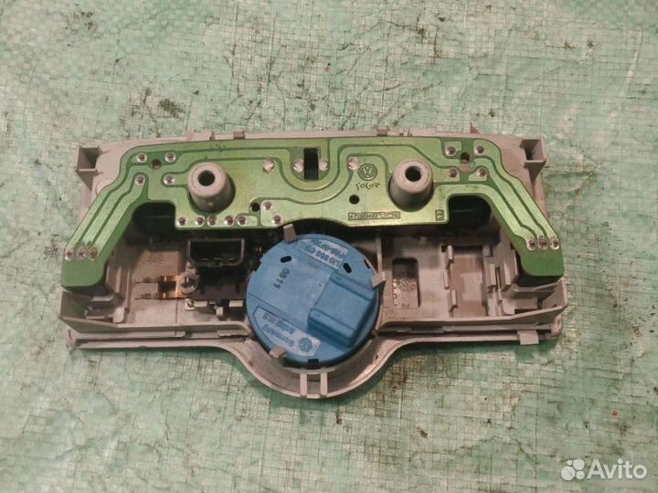 Плафон салонный Volkswagen Jetta 4