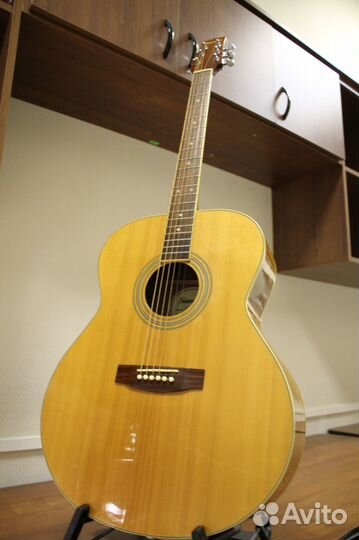 Продам акустическую гитару Samick LJ-20GA