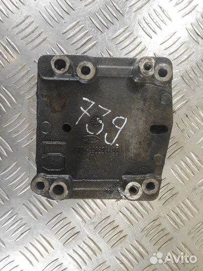 Кронштейн компрессора кондиционера Ford Focus 1998